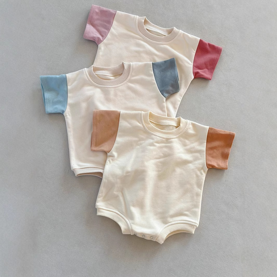 Bébé body à manches courtes contrasté, salopette triangle