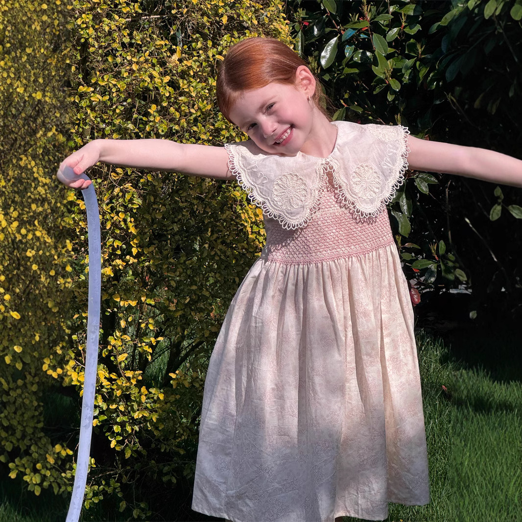 Nouvelle robe fleurie sans manches à revers pour filles été