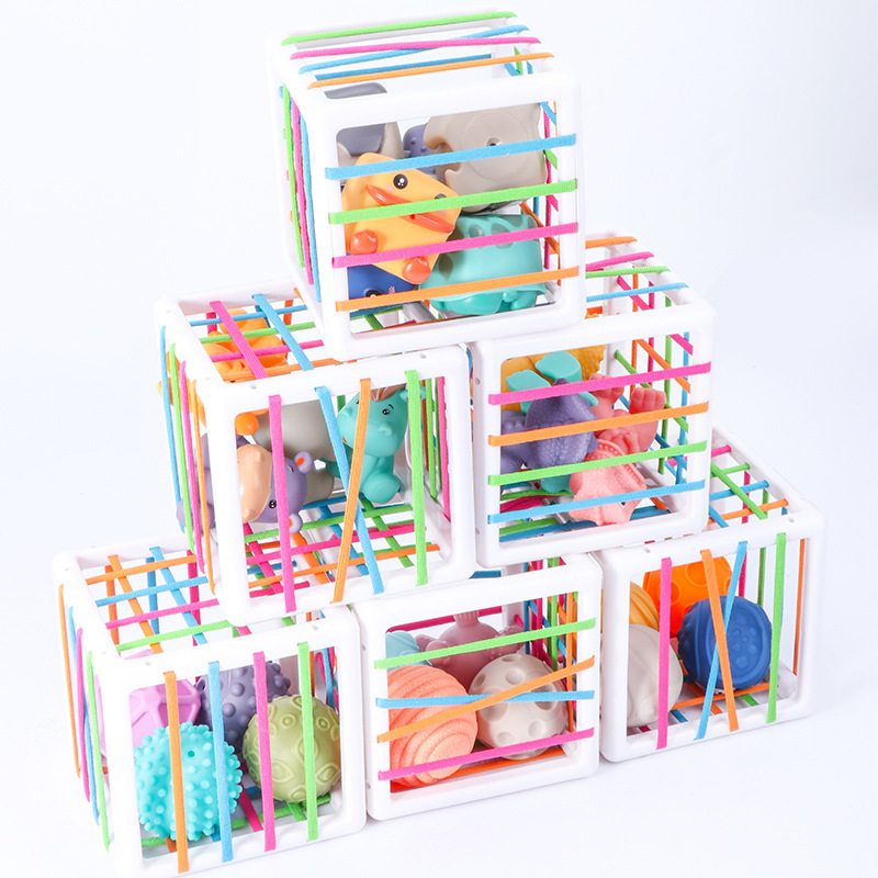 Cube de puzzle bébé en caoutchouc mou avec bouchon de couleur