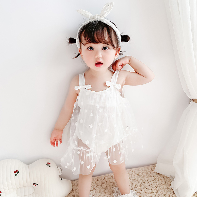 Robe d'été petite robe à bretelles princesse version coréenne vêtements pour enfants