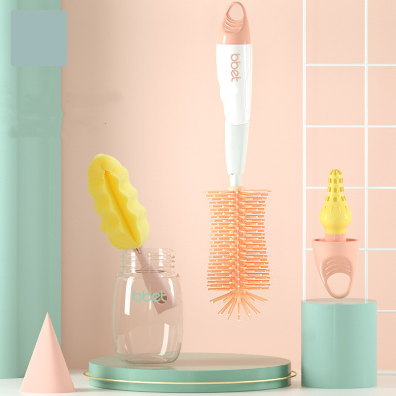 Nettoyage à 360 degrés avec brosse rotative pour tétine de bébé